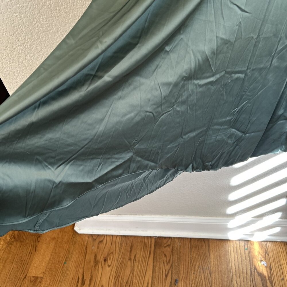 Baltic Born Womens Size Small Dress Poppy Satin Midi Winter Green‎ - Picture 6 of 10